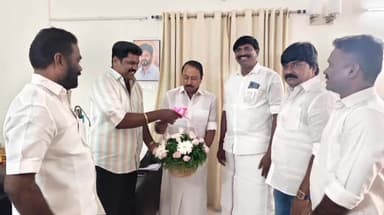 பரமக்குடி: பரமக்குடி அதிமுக முன்னாள் சட்டமன்ற உறுப்பினர் தவெக வில் இணைந்தார்