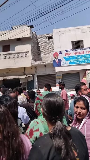 ਸ਼ਹਿਰੀ ਪ੍ਰਧਾਨ ਰਾਜੀਵ ਧੀਰ ਦੀ ਜਿੱਤ ਦੀ ਖੁਸ਼ੀ ਵਿੱਚ ਰੰਗਿਆ ਸੁਲਤਾਨਪੁਰ ਲੋਧੀ ਸ਼ਹਿਰ