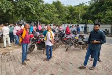 सूरजगढ़: पीरी बाजार थाना क्षेत्र: अपराधियों ने प्लस टू उच्च विद्यालय महेशपुर के शिक्षक को मारी गोली, हालत गंभीर