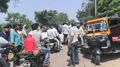 अलीगंज: अमरोली रतनपुर में कार की टक्कर से ऑटो सवार आधा दर्जन लोग घायल, तीन को सीएचसी अलीगंज से किया गया रैफर