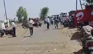सीहोर: जिले के ग्राम खोकरी में बाइक टकराने के बाद विवाद, पुलिस ने शांत कराया मामला