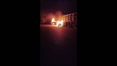 सरई: सिंगरौली में ट्रेलर से टकराई बोलेरो, भीषण आग, ड्राइवर समेत 6 युवकों ने कूदकर बचाई जान, पुलिस को नशे में होने की आशंका
