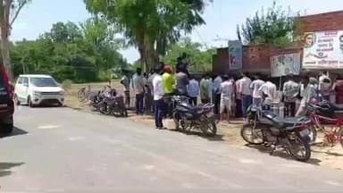 बदलापुर: रामीपुर मेढा मोड़ पर अज्ञात बाइक सवार नकाबपोश बदमाशों ने सेविंग करा रहे युवक पर की फायरिंग, मच गया हड़कंप