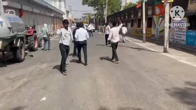 कुचामन सिटी: RLP कार्यकर्ताओं ने भाजपा प्रदेश अध्यक्ष मदन राठौड़ को काले झंडे दिखाने का प्रयास किया, पुलिस ने किया लाठी चार्ज
