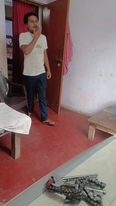 #चश्मे की नौबत #आज ही #comedy #funny #trending #viral #funnymoment #funnyreel #memes #fun #entertainment #followme