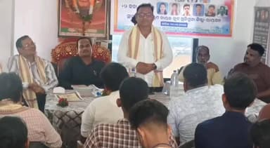 ରାୟଗଡା: ମୁନିଗୁଡା ବ୍ଲକ ସାମ୍ବାଦିକ ସଂଘ ପକ୍ଷରୁ ସ୍ଥାନୀୟ ଶହୀଦ ଲକ୍ଷ୍ମଣନାୟକ କ୍ଳବରେ କୃତି ଛାତ୍ରୀଛାତ୍ରଙ୍କ ବ୍ଲକ ସ୍ତରୀୟ ସମ୍ବର୍ଦନା ସଭା ଅନୁଷ୍ଠତ