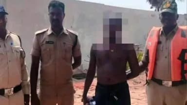సూర్యలంక బీచ్ లో వ్యక్తిని కాపాడిన పోలీసులు