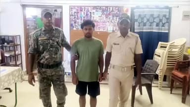 ଦେବଗଡ: ଯୁବତୀଙ୍କୁ ଅପହରଣ ଓ ବ୍ଲାକମେଲିଂ ଅଭିଯୋଗରେ କଲା ଗ୍ରାମର ଜଣେ ଯୁବକ ଗିରଫ