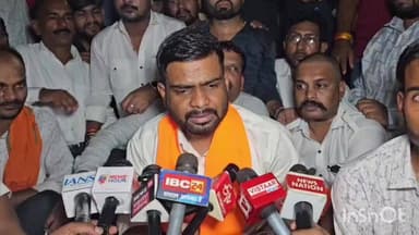 अंबिकापुर: सीतापुर विधायक रामकुमार टॉप को भाजपा कार्यकर्ताओं और समर्थकों ने थाने में समर्पण करने से रोका, विधायक की प्रतिक्रिया