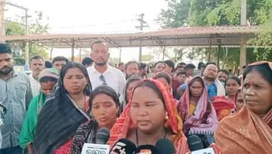 ବୌଦ୍ଧ ସଦର: ବୌଦ୍ଧ SP ଙ୍କ ବଦଳି ପାଇଁ ମହିଳା ଙ୍କ ବିରୋଧ I ମହିଳା ରଖିଲେ SP କାର୍ଯ୍ୟଲୟ ଆଗରେ ପ୍ରତିକ୍ରିୟା ଶୁଣନ୍ତୁ