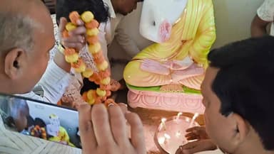 भगवान बुद्ध की प्रतिमा स्थापना के बाद महुआकोला गाँव में सौहार्दपूर्ण माहौल
#हरदोई: बेनीगंज क्षेत्र के महुआकोला गांव में...