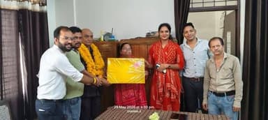 💠जनसंपर्क कार्यालय के सिनेमा ऑपरेटर श्री रविंद्र शर्मा हुए सेवानिवृत
💠सेवानिवृत्ति पर जनसंपर्क कार्यालय के कर्मचारियों ...