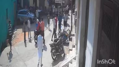धौलाना: गांव खेड़ा में मामूली कहासुनी के बाद युवक के पेट में दबंग आरोपी ने चाकू से किया हमला, घटना का CCTV फुटेज आया सामने