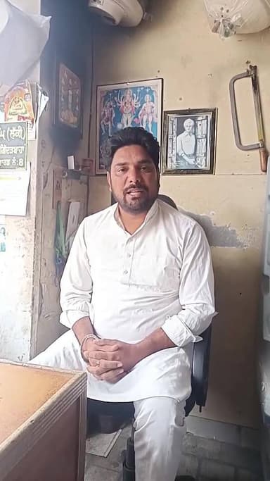 ਵਾਰਡ ਨੰਬਰ ਅੱਠ ਦੇ ਉਮੀਦਵਾਰ ਸੁਖਮੰਦਰ ਸਿੰਘ ਲੱਕੀ ਨੇ ਕਿਹਾ ਚਾਹੇ ਮੈਂ ਹਾਰ ਗਿਆ ਪਰ ਲੋਕਾਂ ਦੀ ਸੇਵਾ ਪਹਿਲਾਂ ਦੀ ਤਰ੍ਹਾਂ ਹੀ ਕਰਦਾ ਰਹਾਂਗਾ ਵੋਟ...