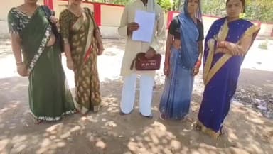 महोबा: मुढारी गांव निवासी विवाहिता के लापता होने पर पिता ने एसपी से लगाई गुहार, ससुराल पक्ष पर लगाए आरोप