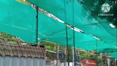 सहारनपुर: नगर निगम के ग्रीन-शेड के लटकते बाँस खतरे की घंटी, आंधी में कई जगह बल्लियाँ टूटकर झूल गईं, किसी भी समय हो सकता है हादसा