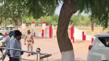 लालगंज: लालगंज के धुंधवा गाज़न नहर पटरी के पास से 12 साल से फरार 1 लाख रुपये के इनामी बदमाश को पुलिस ने गिरफ्तार कर भेजा जेल