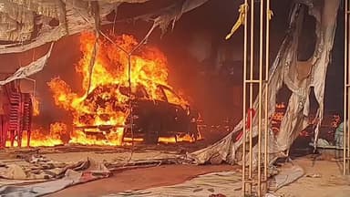 प्रतापगढ़: शहर के उत्सव लॉन में भीषण आग, कार सहित लाखों का सामान जलकर हुआ राख, लाइव वीडियो आया सामने
