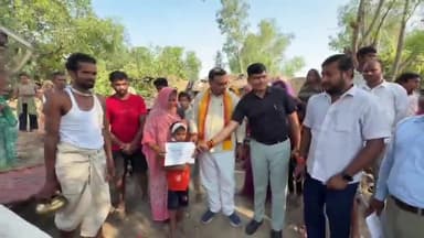 मंझनपुर: दूनी तिवारी का पूरा में आंधी की त्रासदी से उजड़े परिवार को मिली राहत, भाजपा जिलाध्यक्ष ने सौंपा ₹12 लाख सहायता चेक