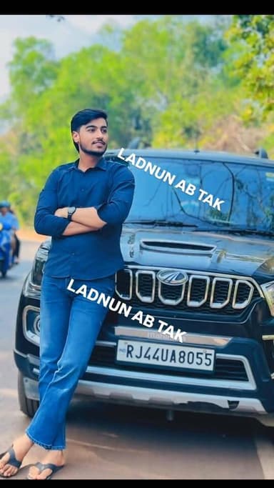 लाडनूँ:-सड़क हादसे में 26 #साल के #युवक की हुई मौत,डूंगर बालाजी रोड पर #स्विफ्ट डिजायर कार #अनियंत्रित होकर पेड़ से टकराक...
