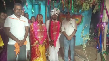केरसई: पूर्व राष्ट्रीय तीरंदाज करवारजोर निवासी राजू मांझी विवाह बंधन में बंधे, झारखंड के पदाधिकारी ने दी बधाई