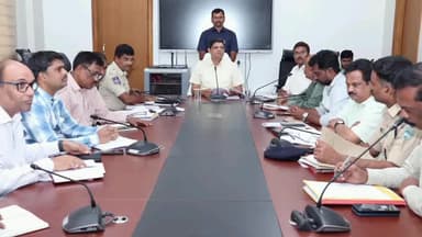 కామారెడ్డి: రోడ్డు ప్రమాదంలో గాయపడిన వారిని ఆసుపత్రికి చేర్చి ప్రాణాలు కాపాడిన వారికి రూ.25 వేల నగదు బహుమతి కలెక్టర్ ఆశిష్ సాంగ్వాన్