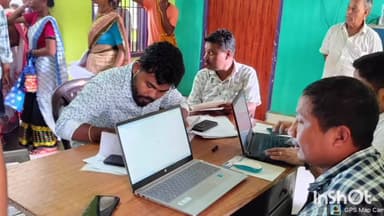 বিশ্বনাথ: ৰাজহ চক্ৰৰ অন্তৰ্গত সাকোমঠা মৌজাত ৰাজহ আদালত সম্পন্ন
