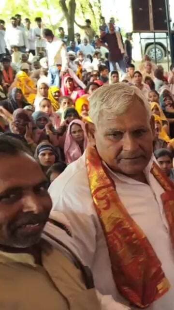 #चण्डौस के नगला जैत में सांसद सतीश गौतम ने लिया श्रीमद भागवत कथा में भाग #chandaus