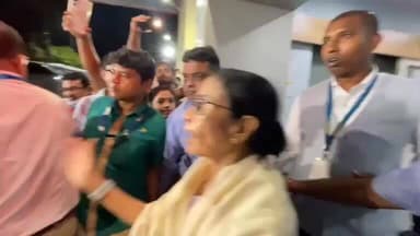 অ্যাপোলোতে অভিষেকের চিকিৎসা করছে না" ওরা না করে দিয়েছে, হাসপাতালে এসে হাহাকার করছে প্রাক্তন মুখ্যমন্ত্রী মমতা
