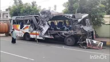 పార్వతీపురం ఆర్టీసీ బస్సుకు గాజువాక వద్ద రోడ్డు ప్రమాదం
: అసిస్టెంట్ డ్రైవర్ తో పాటు ముగ్గురు మృతి