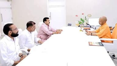 बिलग्राम: मुख्यमंत्री से सांडी रेल लाइन की मांग उठी, चुनाव से पहले काम शुरू कराने का आश्वासन, अध्यक्ष और विधायक ने की मुलाकात