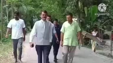 দেৰগাঁও: দেৰগাঁৱত হাতীৰ আক্ৰমনত মৃত্যু হোৱা দুৰ্ভগীয়া প্ৰশান্ত ভূঞাৰ বাসগৃহত উপস্থিত দেৰগাঁৱৰ বিধায়ক ড° মৃদুল কুমাৰ দত্ত