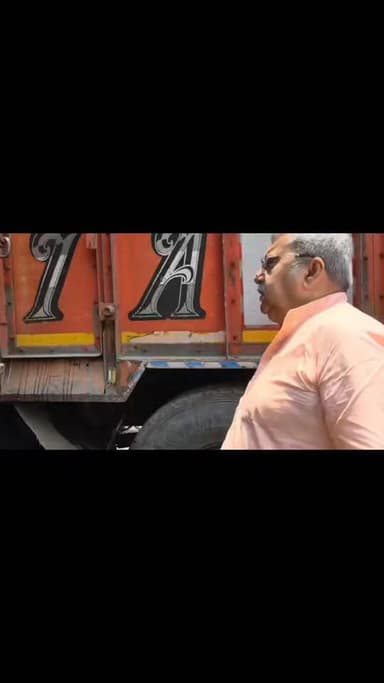 🚨 রক্তাক্ত কল্যাণ বন্দ্যোপাধ্যায়, উত্তপ্ত চণ্ডীতলা 🚨
চণ্ডীতলা থানায় ডেপুটেশন জমা দিতে যাওয়ার পথে তৃণমূল সাংসদ Kalyan Ba...