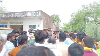 हरियाणा में श्रमिक की मौत, रायबरेली में पैतृक गांव शव पहुंचा, परिजनों ने किया हंगामा