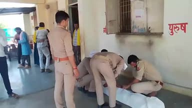 बबेरू: बबेरू कस्बे के बांदा रोड पर 40 वर्षीय व्यक्ति ने बाथरूम में फांसी लगाकर आत्महत्या की, पुलिस ने शव पोस्टमार्टम के लिए भेजा