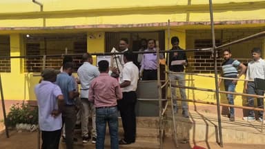 फरसगांव: नगर पंचायत फरसगांव उपचुनाव के लिए प्रशासन मुस्तैद, वार्ड 01 व 12 के मतदान दल रवाना, कल सुबह 8 बजे से होगा मतदान