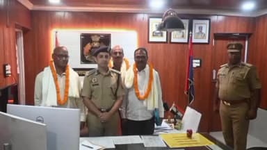 नौगढ़: सेवानिवृत्त हुए 3 पुलिस कर्मियों को वरिष्ठ पुलिस अधीक्षक सिद्धार्थनगर ने पुलिस अधीक्षक कैंप कार्यालय पर दी विदाई