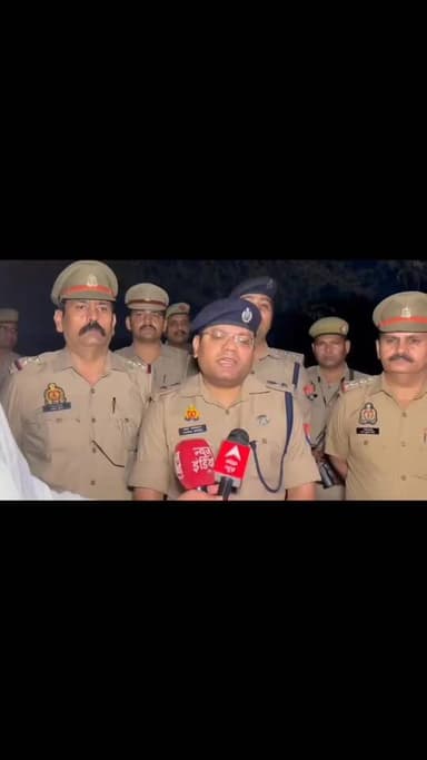 ब्रेकिंग न्यूज़ | मुख्य आरोपी असद एनकाउंटर में ढेर!
गाजियाबाद के चर्चित सूर्या चौहान हत्याकांड में बड़ा घटनाक्रम सामने आ...