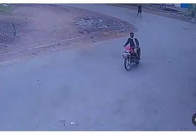 शाहाबाद की नवीन गल्ला मंडी में बाइक चोरों का आतंक, 10 दिन में 3 बाइक चोरी
हरदोई जनपद के शाहाबाद स्थित नवीन गल्ला मंडी म...