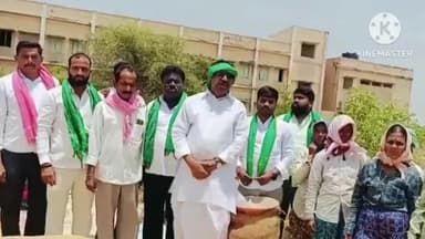 ఘన్పూర్ స్టేషన్: 2 రోజుల్లో ధాన్యం కొనుగోల్లం పూర్తి చేయాలి రఘునాథపల్లి మండలం వెల్ది ఐకెపి సెంటర్ సందర్శించిన మాజీ ఎమ్మెల్యే రాజయ్య