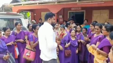 আলিপুরদুয়ার ১: কুমার গ্রামের বিধায়ক মনোজ কুমার ওরাওকে সংবর্ধনা জানান আশা কর্মীরা