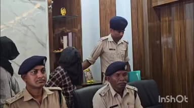 पाकुड़: पाकुड़ में मर्डर मिस्ट्री का खुलासा, 48 घंटे में दो हत्यारे गिरफ्तार, एसपी कार्यालय में हुई प्रेस वार्ता