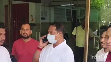 କଟକ ସଦର: କଟକ ଏସ ସି ବି ମେଡିକାଲ ରେ ପୋଲିସ ମାଡ଼ରେ ଆହତ ରାକେଶ ବେହେରାଙ୍କୁ ଭେଟିଲେ ବିଧାୟିକ