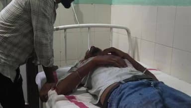 रफीगंज: रफीगंज शहर के डाक-बंगला के समीप सड़क दुर्घटना में तीन लोग घायल, एक को किया गया रेफर