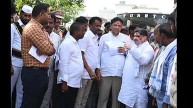 మంథని: మంథని బస్టాండులో రూ"93 లక్షల అభివృద్ధి పనులకు శంకుస్థాపన చేసిన మంత్రులు పొన్నం ప్రభాకర్, శ్రీధర్ బాబు