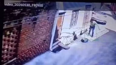 #nonfollowers | फिरोजाबाद पुलिस द्वारा इस हैवान व्यक्ति का एनकाउंटर कर देना चाहिए।
इस हैवान ने एक तरफा प्यार में एक छोटे...