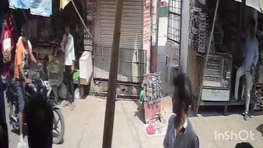 कुरावली: कुरावली सदर बाजार में रेडीमेड दुकान पर युवकों ने किया हमला