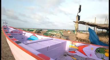 வேதாரண்யம்: கடலில் சூறைக்காற்று வீசுவதால் ஆறாவது நாளாக மீனவர்கள் மீன் பிடிக்க கடலுக்கு செல்லவில்லை