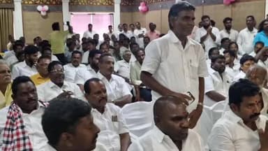 ஸ்ரீபெரும்புதூர்: ஸ்ரீபெரும்புதூர் பகுதியில் அதிமுக ஆலோசனைக் கூட்டம் நடைபெற்றது
