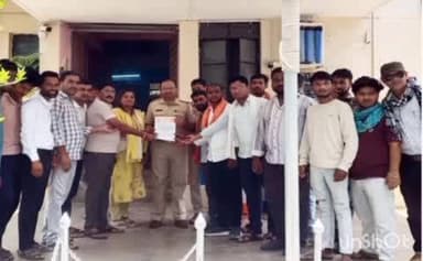 गोरेगाव: गोरेगाव गोवंश अवशेष प्रकरणी तिघे ताब्यात गोरेगाव पोलिसांची कारवाई विहींप बजरंग दल तर्फे कठोर कारवाईची मागणी